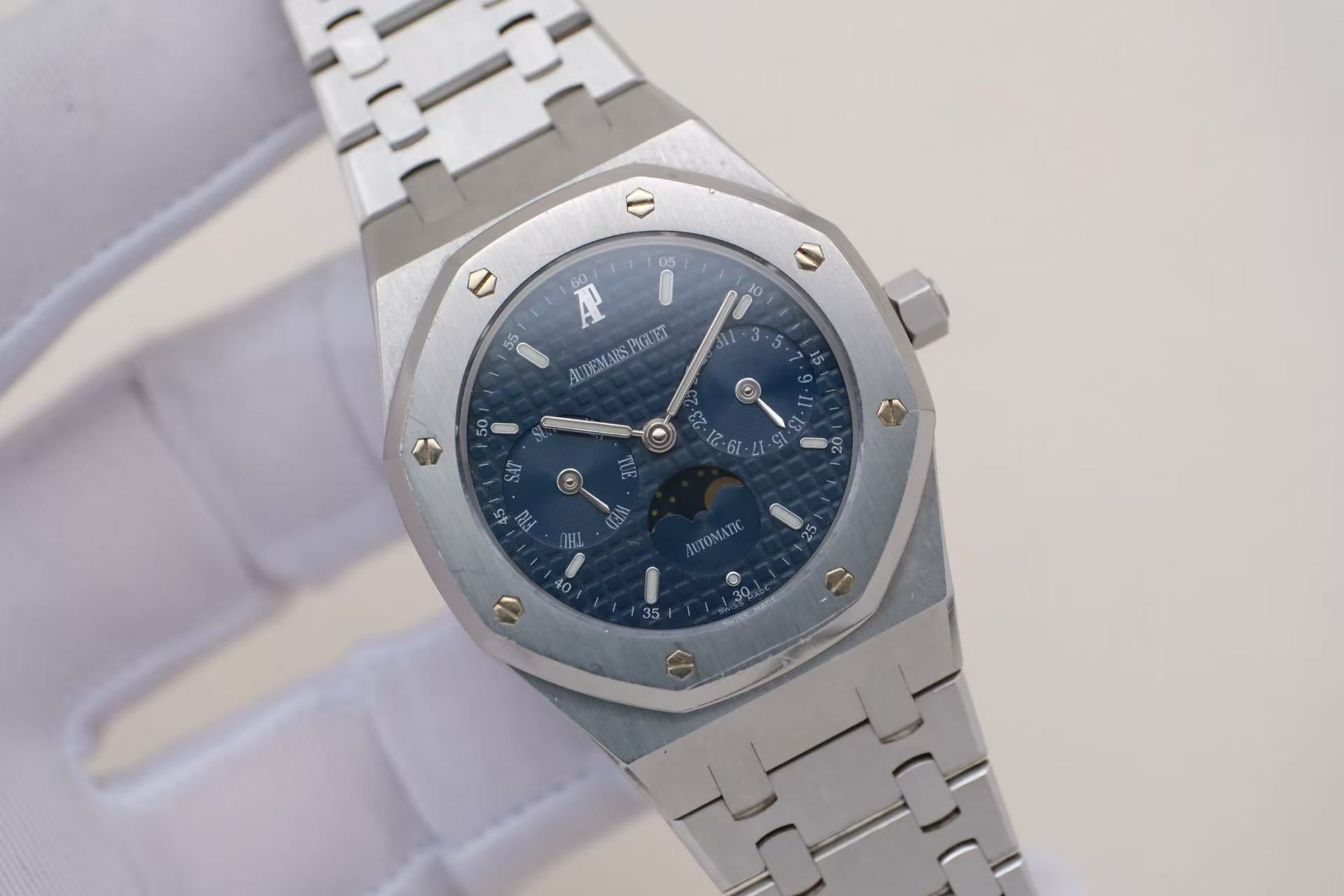 ✦ Audemars Piguet Royal Oak 36mm Rare Deep Blue Dial Moon Phase Calendar 25594ST.OO.0789ST.04 (2006 Policy)