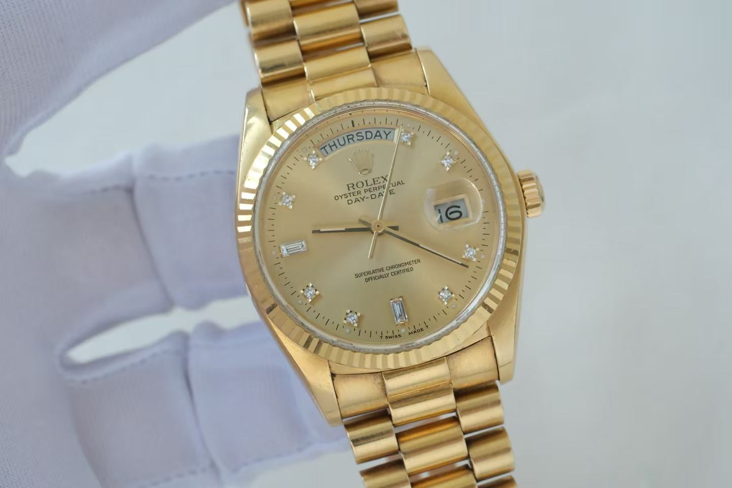 ✦ 劳力士 Rolex 星期日历型 36毫米 18K黄金 香槟盘钻刻 18038 (极佳状态/22节)