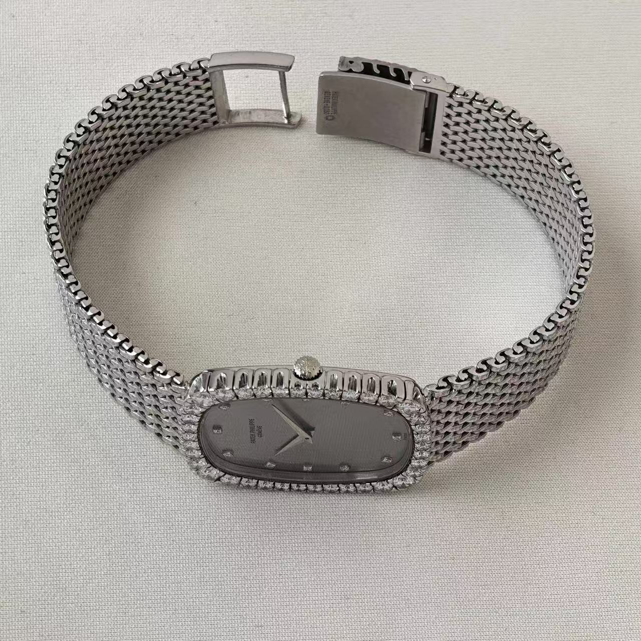 ✦ Patek Philippe 3617 Vintage 18K White Gold Bezel with Original Diamond-Set Hammered Bracelet (Unique Collector's Item/Total Weight 90.8g)