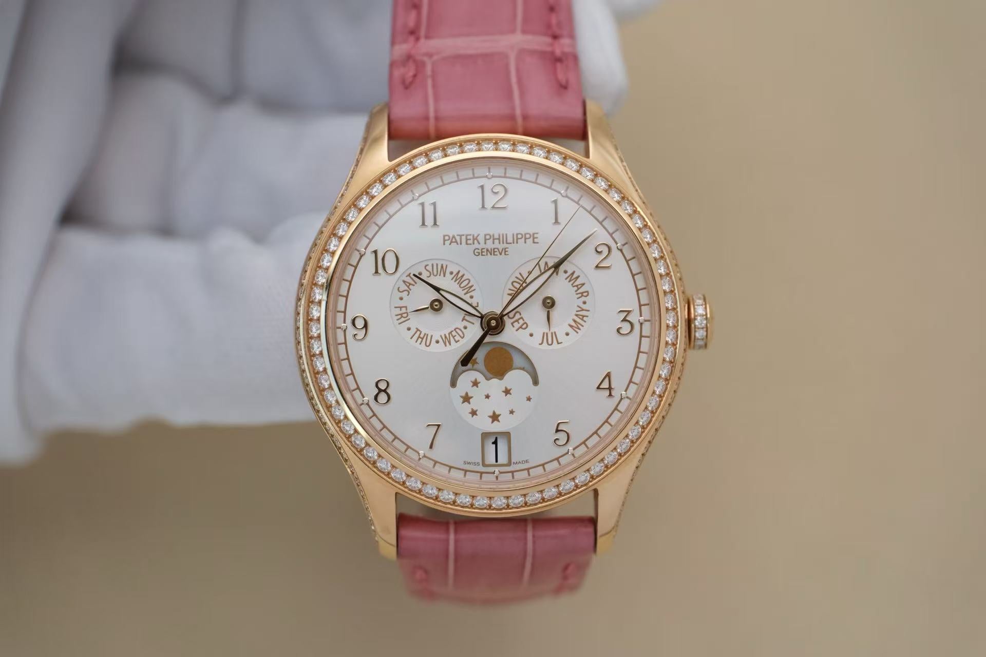 ✦ Patek Philippe Complications Timepiece 38mm 18K Rose Gold Diamond-Set Annual Calendar 4947R-001 (71 series)