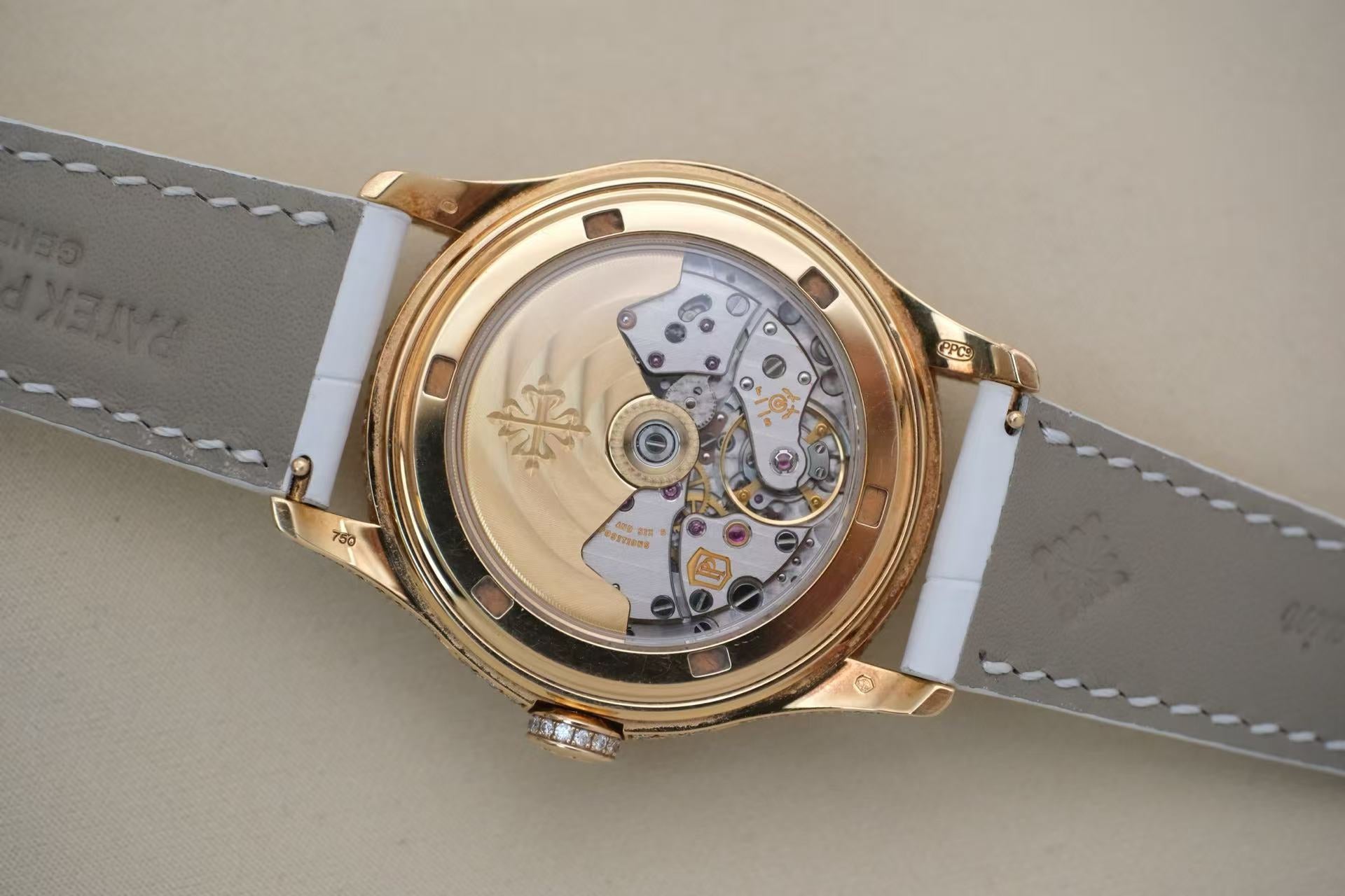 ✦ Patek Philippe Complications Timepiece 37mm 18K Rose Gold Annual Calendar with Diamonds 4937R-001 (Double P57 numerals/Full Set)