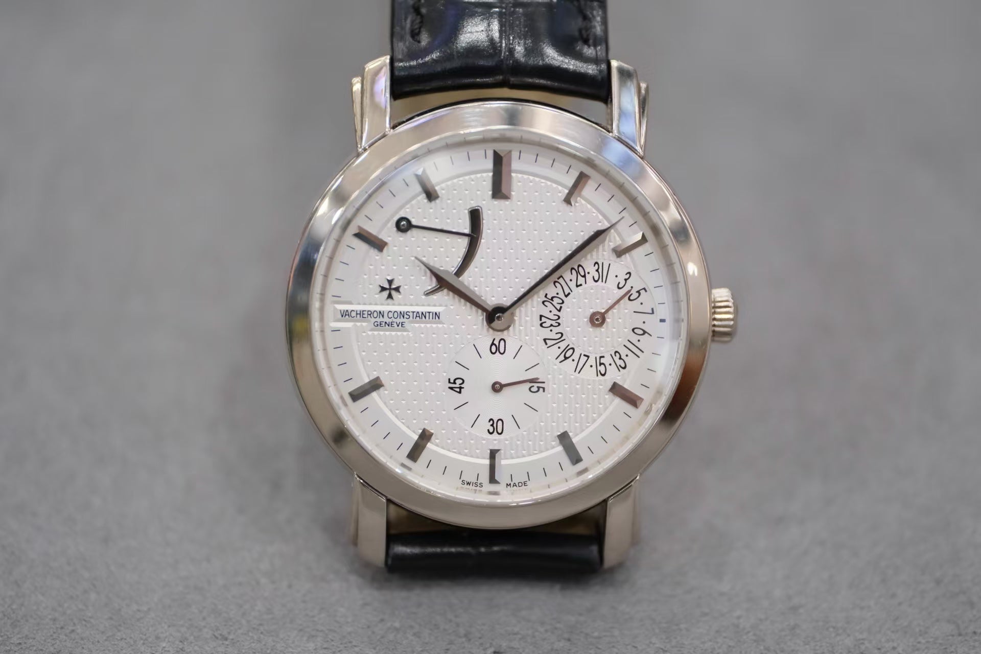 ✦ 江诗丹顿 Vacheron Constantin 马耳他系列 38毫米 18K白金 动力储备显示 83060