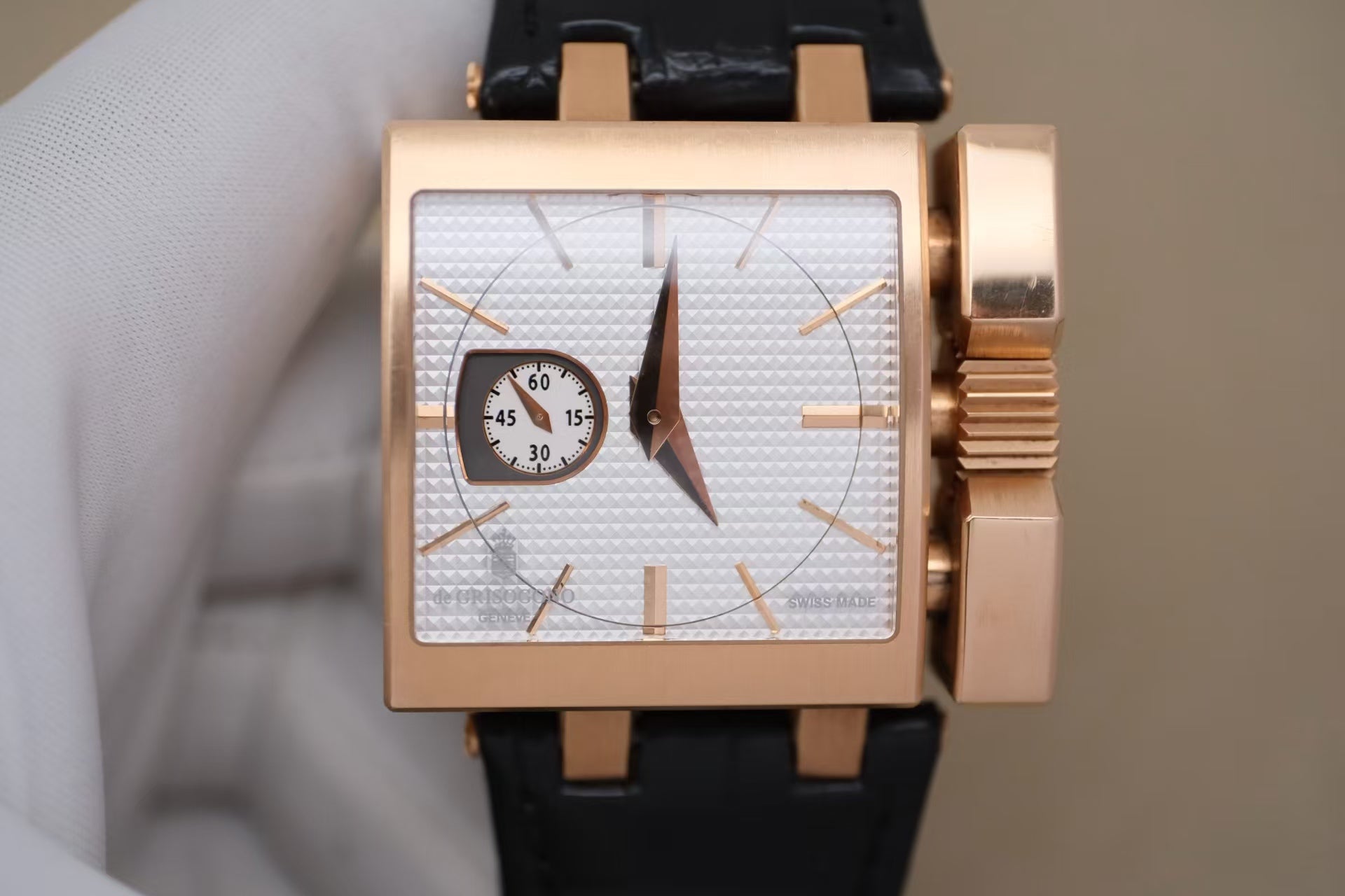✦ De GRISOGONO Swiss Independent Watch 45mm 18K Rose Gold Concealed Power Reserve Moon Phase Automatic Mechanical Watch