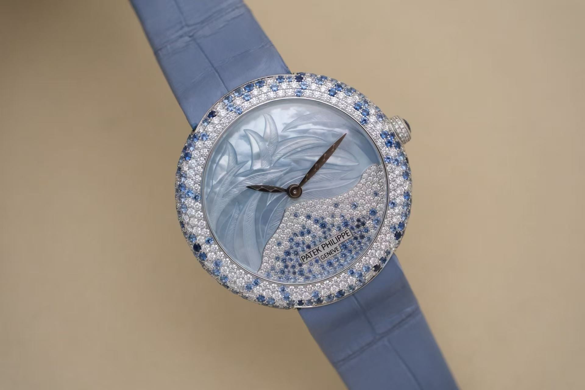✦ Patek Philippe Classic Watch 4899/901G 35.8mm 18K White Gold Automatic Mechanical Ladies' Watch with Diamonds and Sapphire Crystal