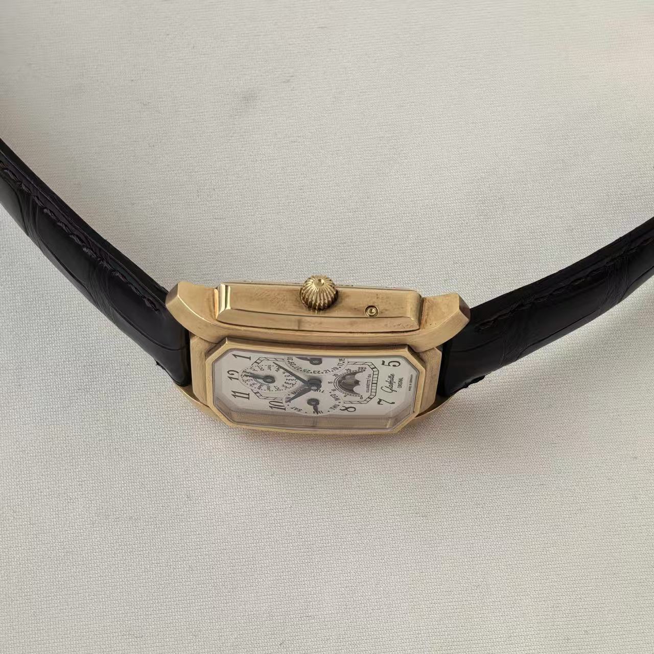 ✦ 格拉苏蒂原创 Glashütte Original 1-42-01-11-12-04 36.3x40毫米 18K金 年历 手动机械