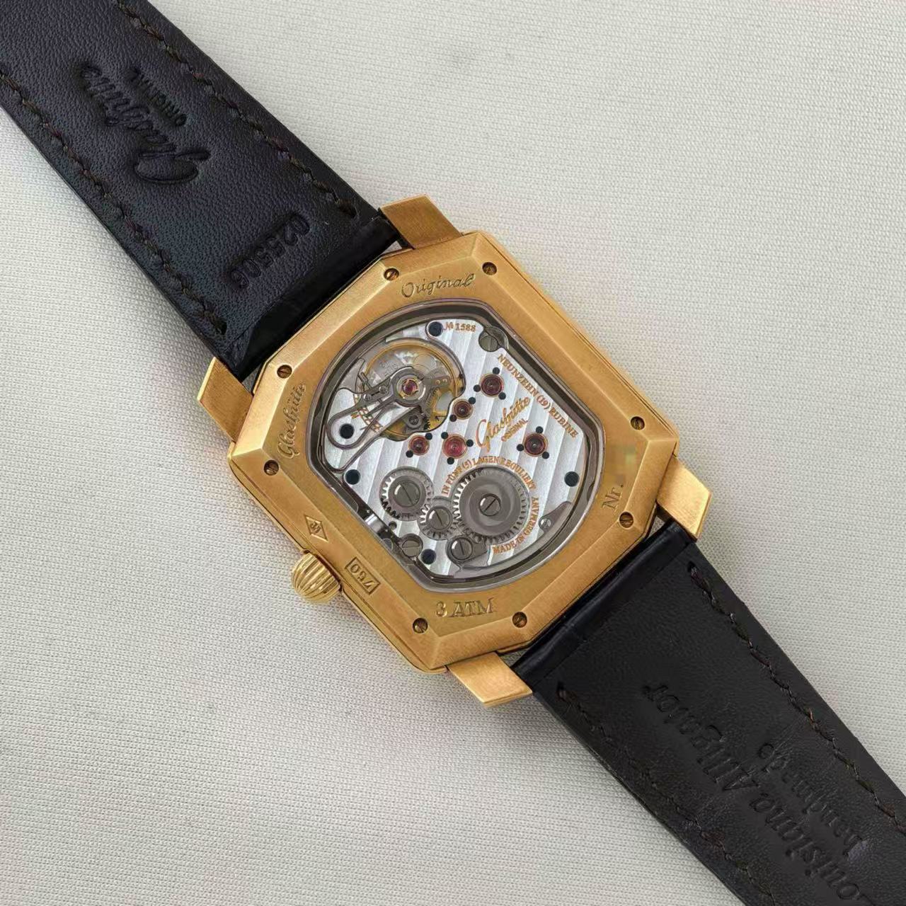 ✦ 格拉苏蒂原创 Glashütte Original 1-42-01-11-12-04 36.3x40毫米 18K金 年历 手动机械