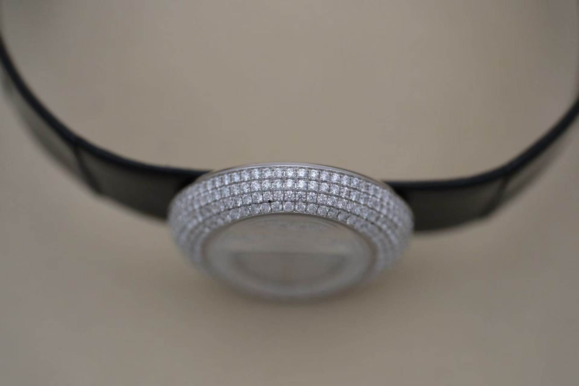 ✦ 伯爵 Piaget LIMELIGHT GALA G0A37199 40x32毫米 18K白金 满天星镶钻 石英女表
