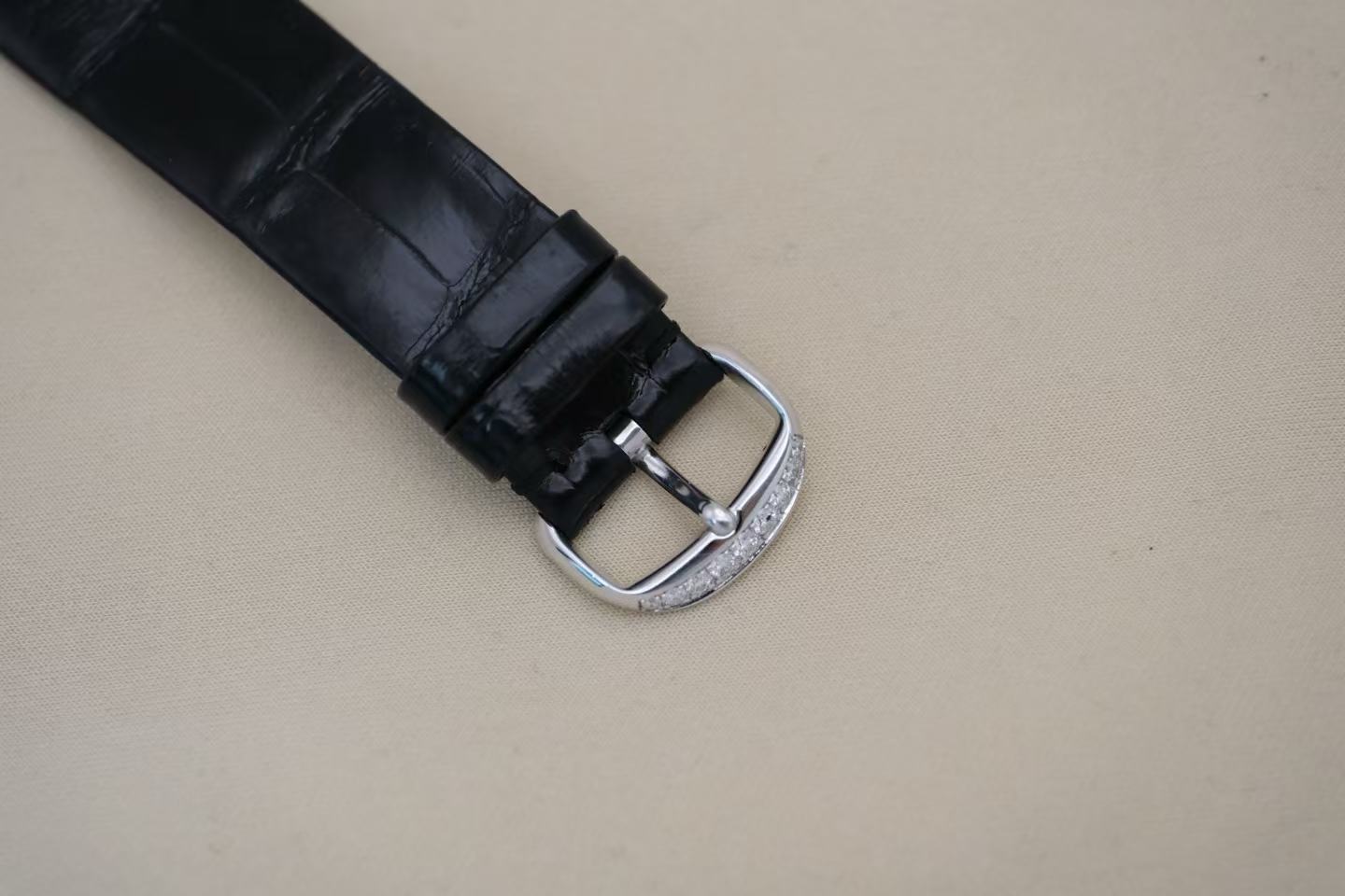 ✦ 伯爵 Piaget LIMELIGHT GALA G0A37199 40x32毫米 18K白金 满天星镶钻 石英女表