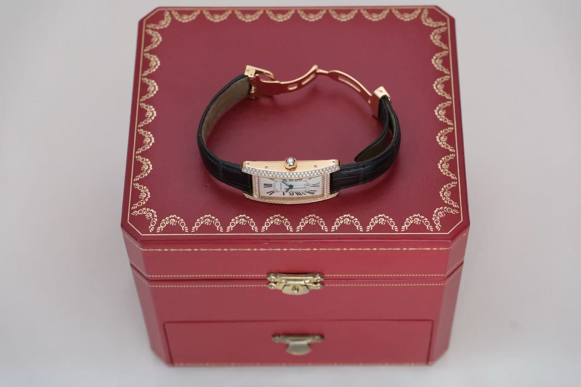 ✦ 卡地亚 Cartier 坦克 WB704751 41.6x22.6毫米 18K玫瑰金 镶钻 自动机械