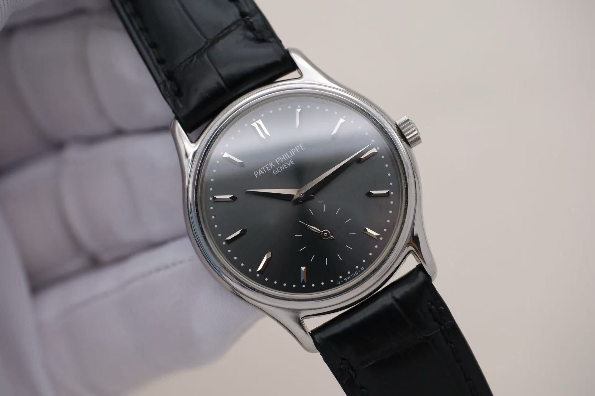 ✦ Patek Philippe Calatrava 3923A 31.5mm Rare Stainless Steel Small Seconds Manual Mechanical Watch