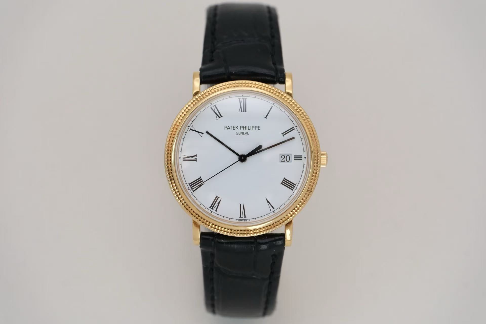 ✦ 百达翡丽 Patek Philippe 卡拉卓华 3944J 33毫米 18K黄金 巴黎钉纹 石英机芯