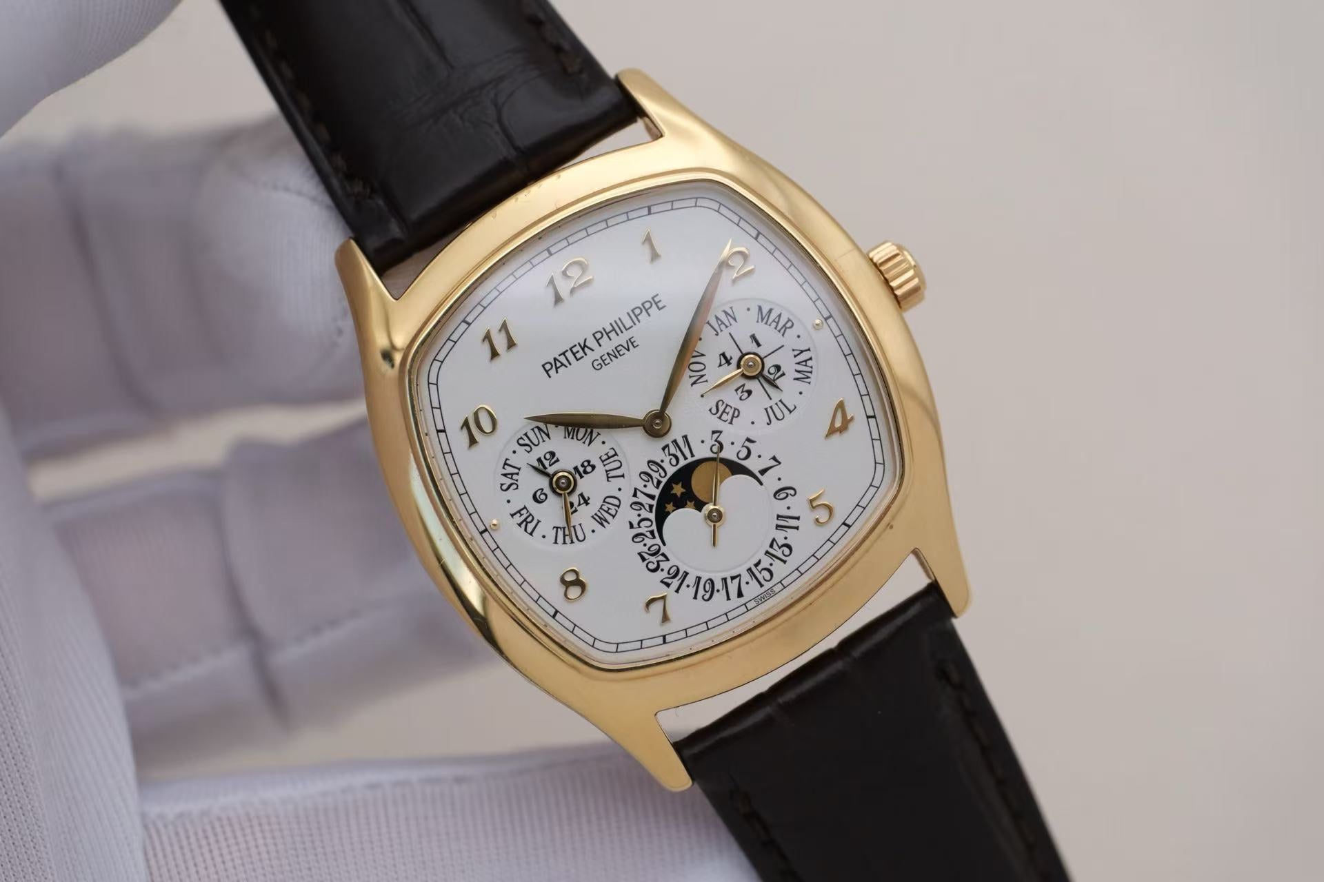 ✦ Patek Philippe Grand Complications Timepiece 5940J 37x45mm 18K Gold Perpetual Calendar Moon Phase