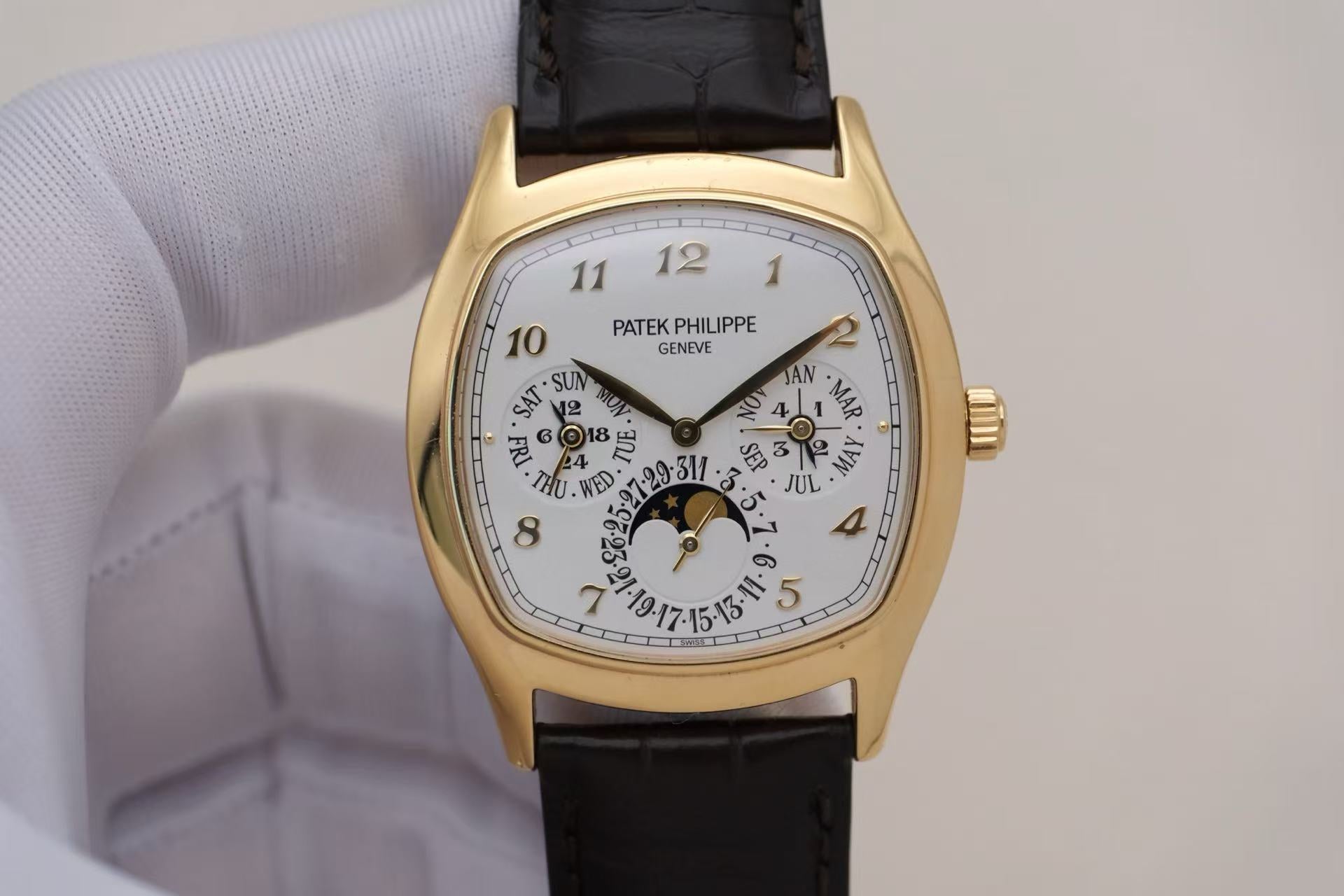 ✦ Patek Philippe Grand Complications Timepiece 5940J 37x45mm 18K Gold Perpetual Calendar Moon Phase