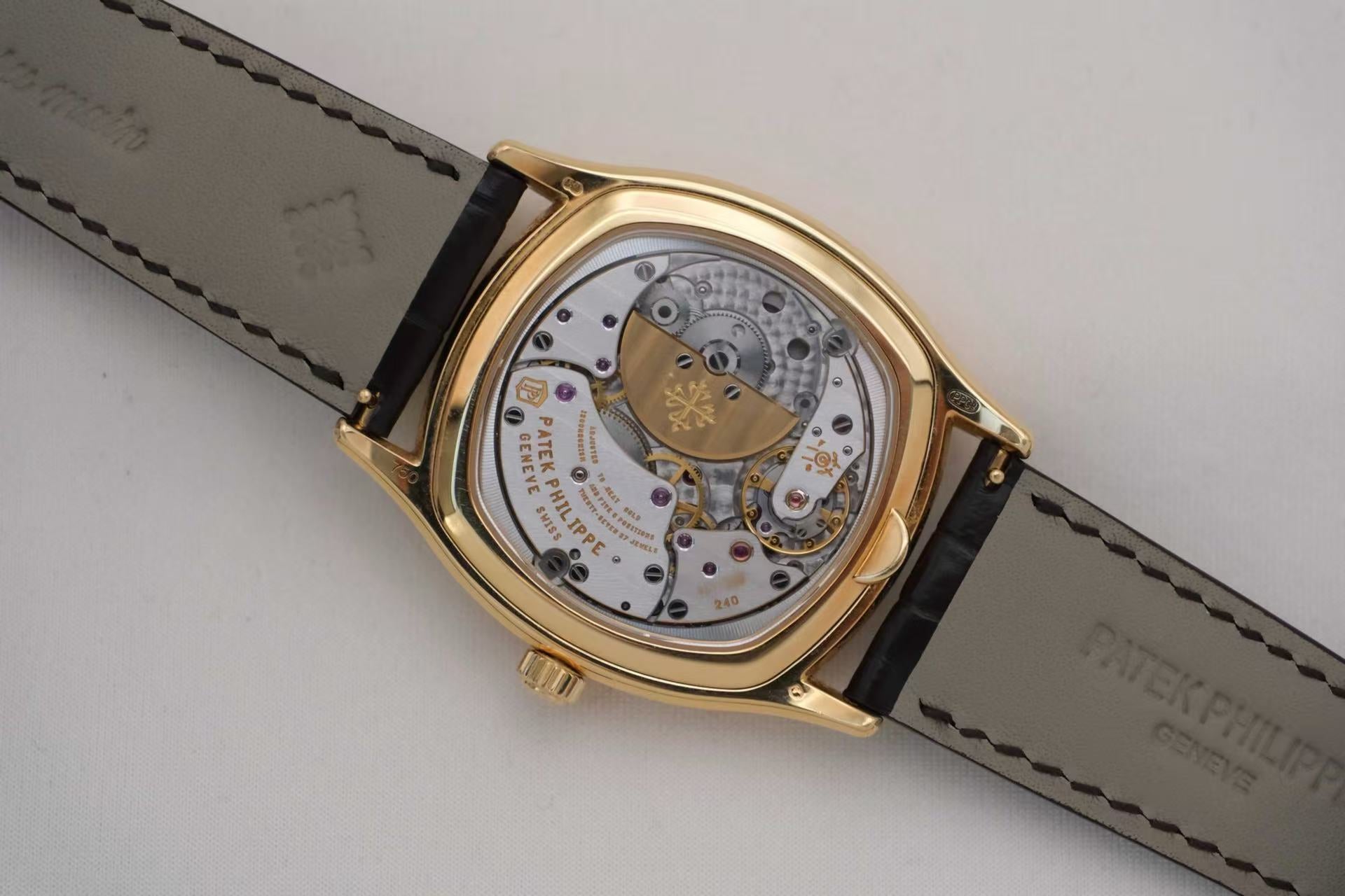 ✦ Patek Philippe Grand Complications Timepiece 5940J 37x45mm 18K Gold Perpetual Calendar Moon Phase