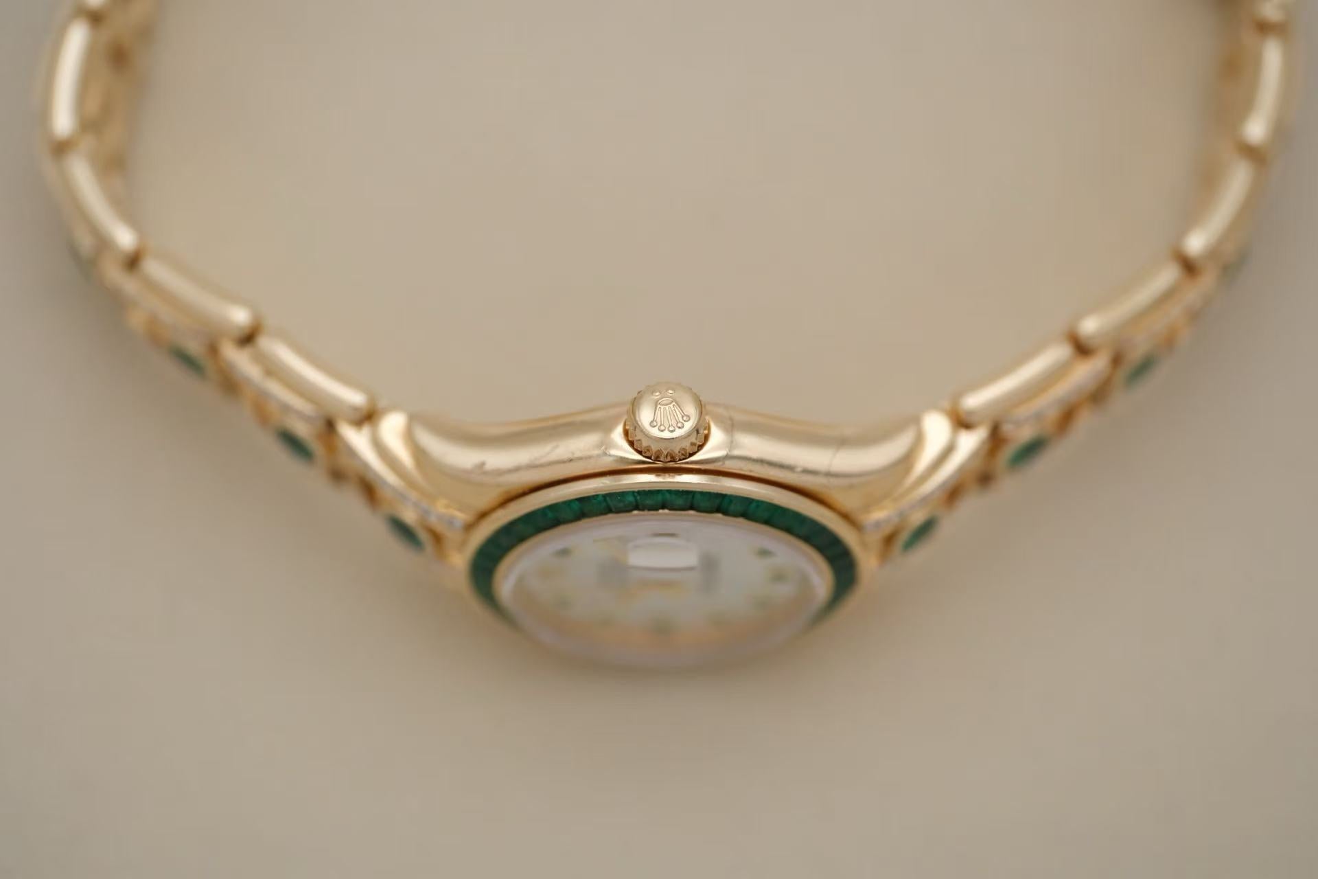 ✦ Rolex Pearlmaster 80308 29mm 18K Yellow Gold with Emerald Reflective Automatic Mechanical Watch