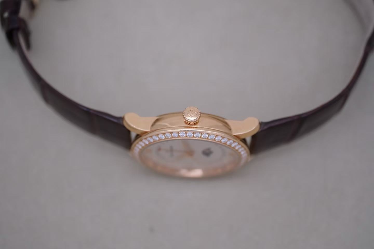 ✦ 宝珀 Blancpain 经典系列 6126 33.2毫米 18K红金 镶钻月相 自动机械
