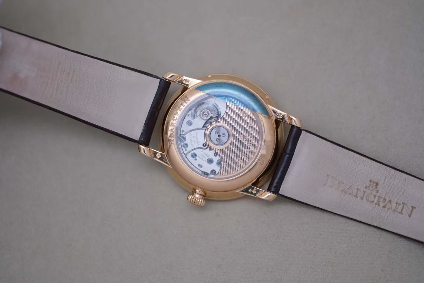 ✦ 宝珀 Blancpain 经典系列 6126 33.2毫米 18K红金 镶钻月相 自动机械
