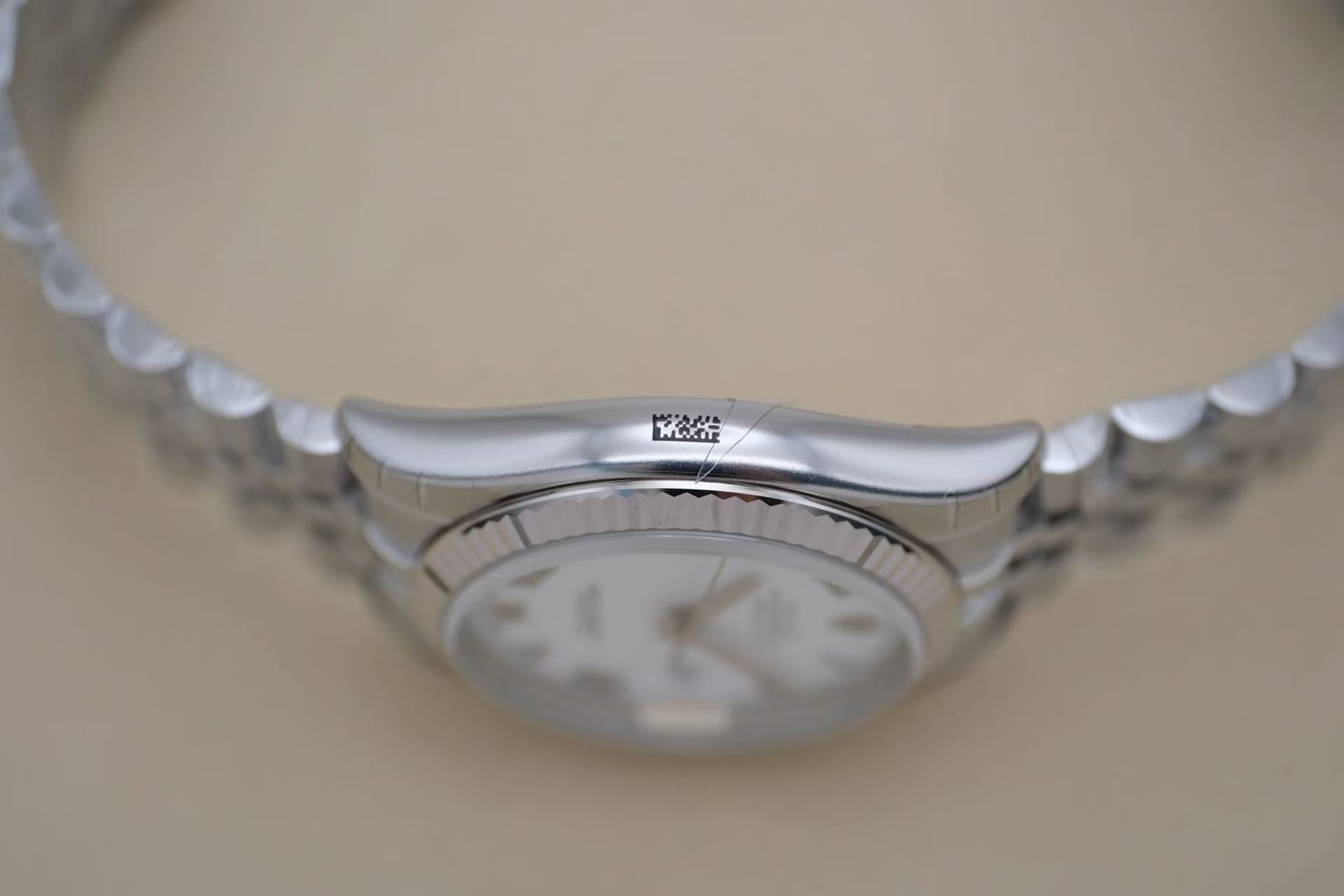 ✦ 劳力士 Rolex 日志型 116234 36毫米 18K白金圈 罗马字 全膜未使用