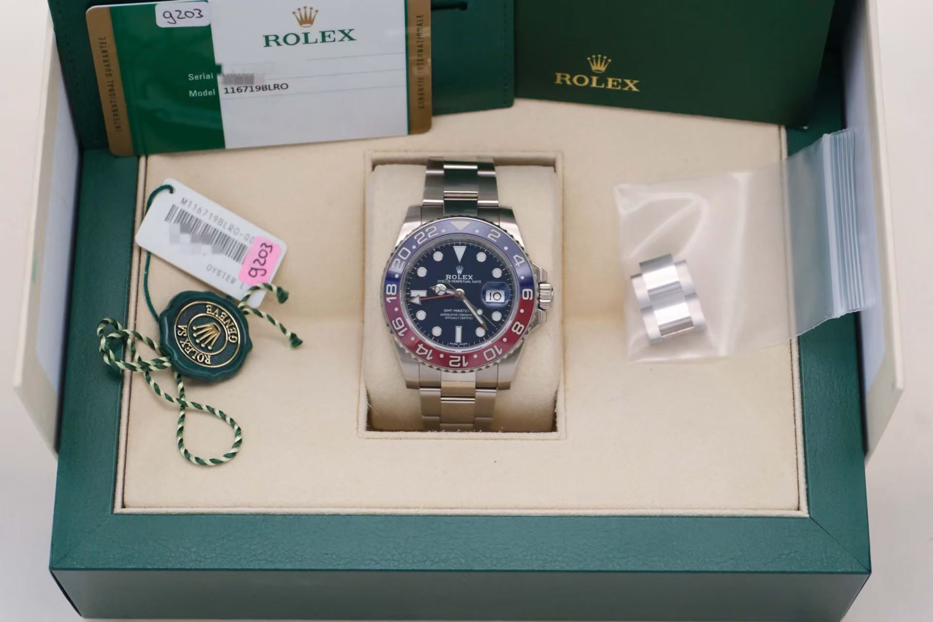 ✦ Rolex GMT-Master II 116719 40mm 18K White Gold Rare Blue Dial Pepsi Bezel