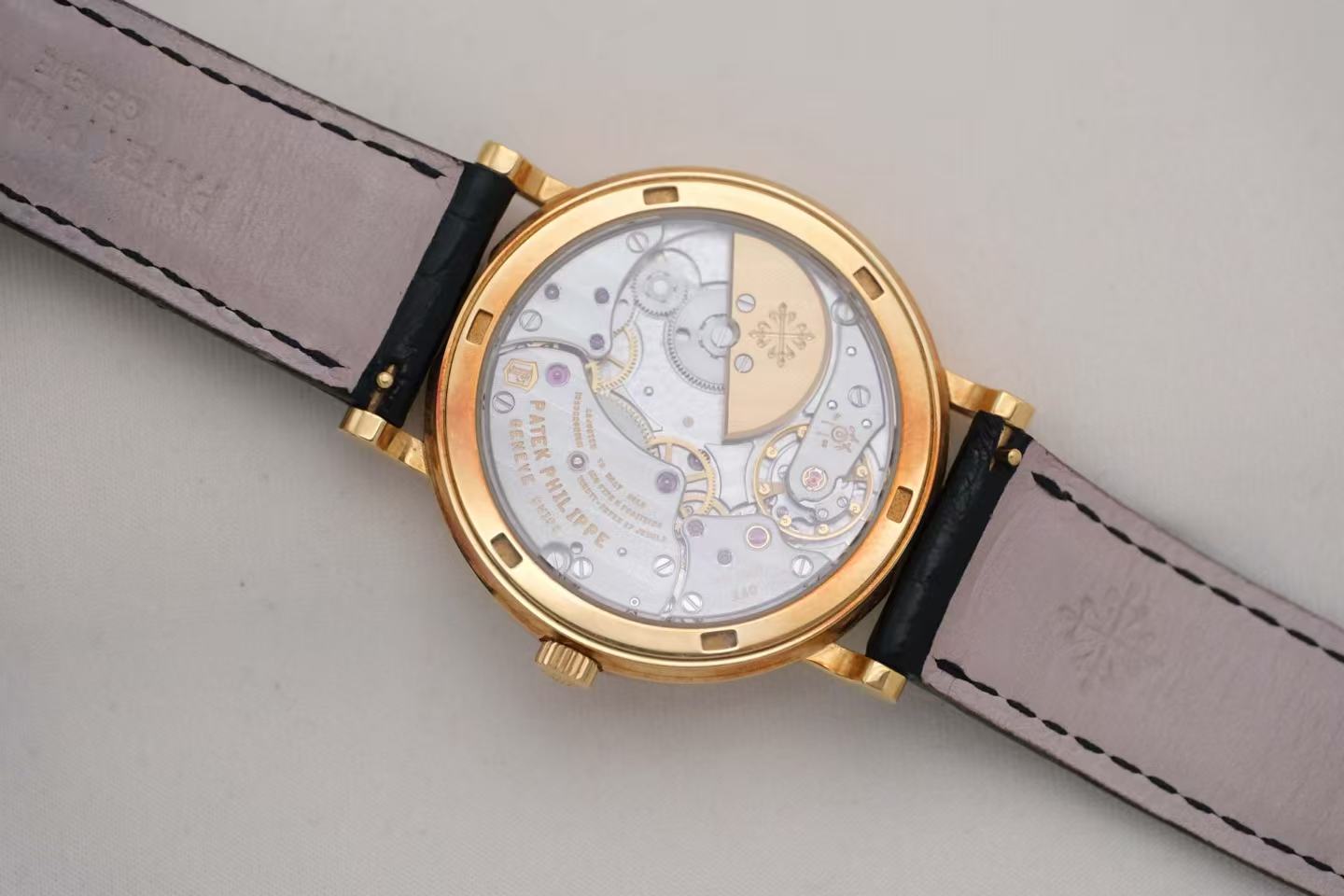 ✦ Patek Philippe Classic Watch 5120J 35mm 18K Gold Clous de Paris Automatic Mechanical Watch