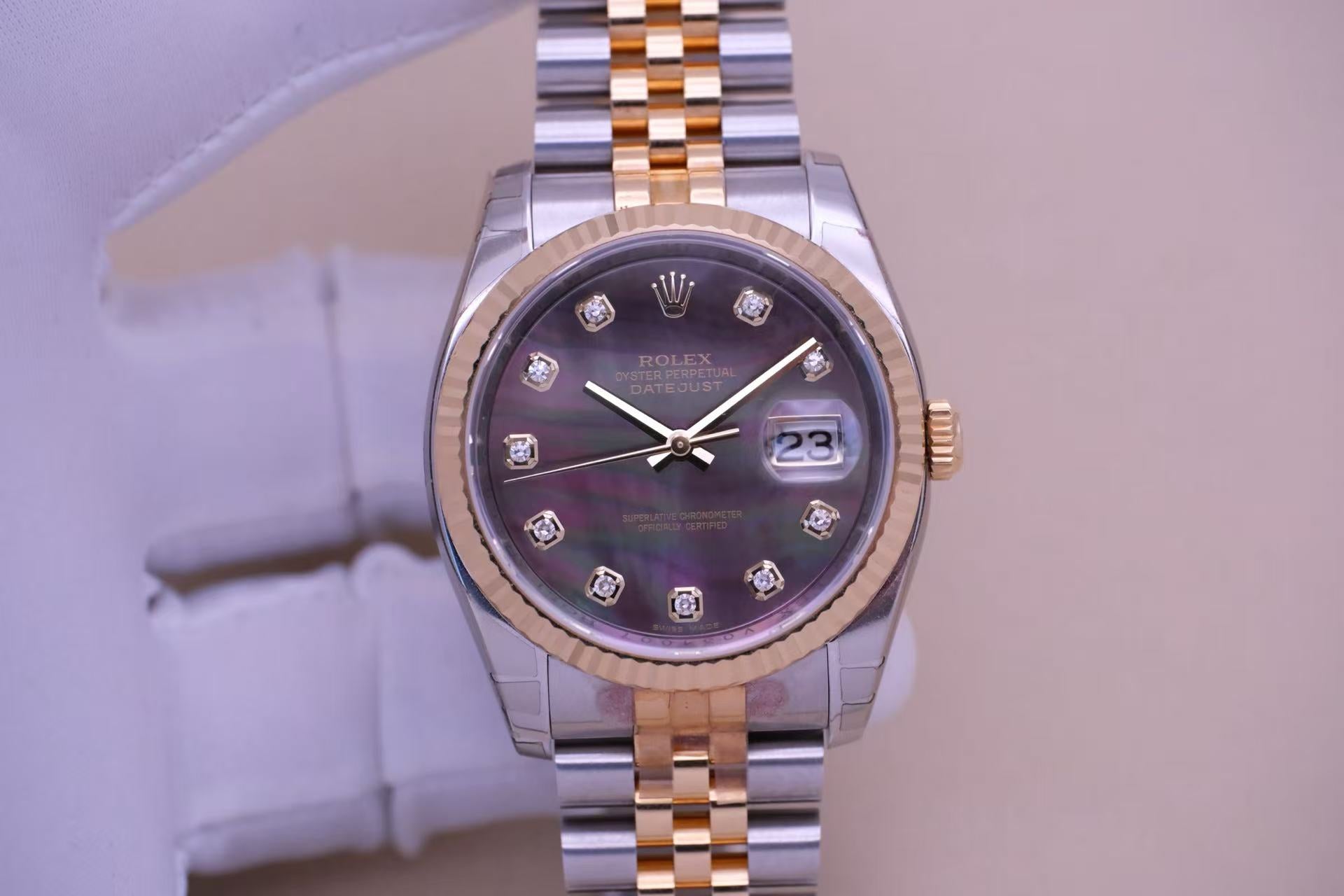 ✦ 劳力士 Rolex 日志型 116233 36毫米 18K黄金间钢 黑贝母盘镶钻 自动机械