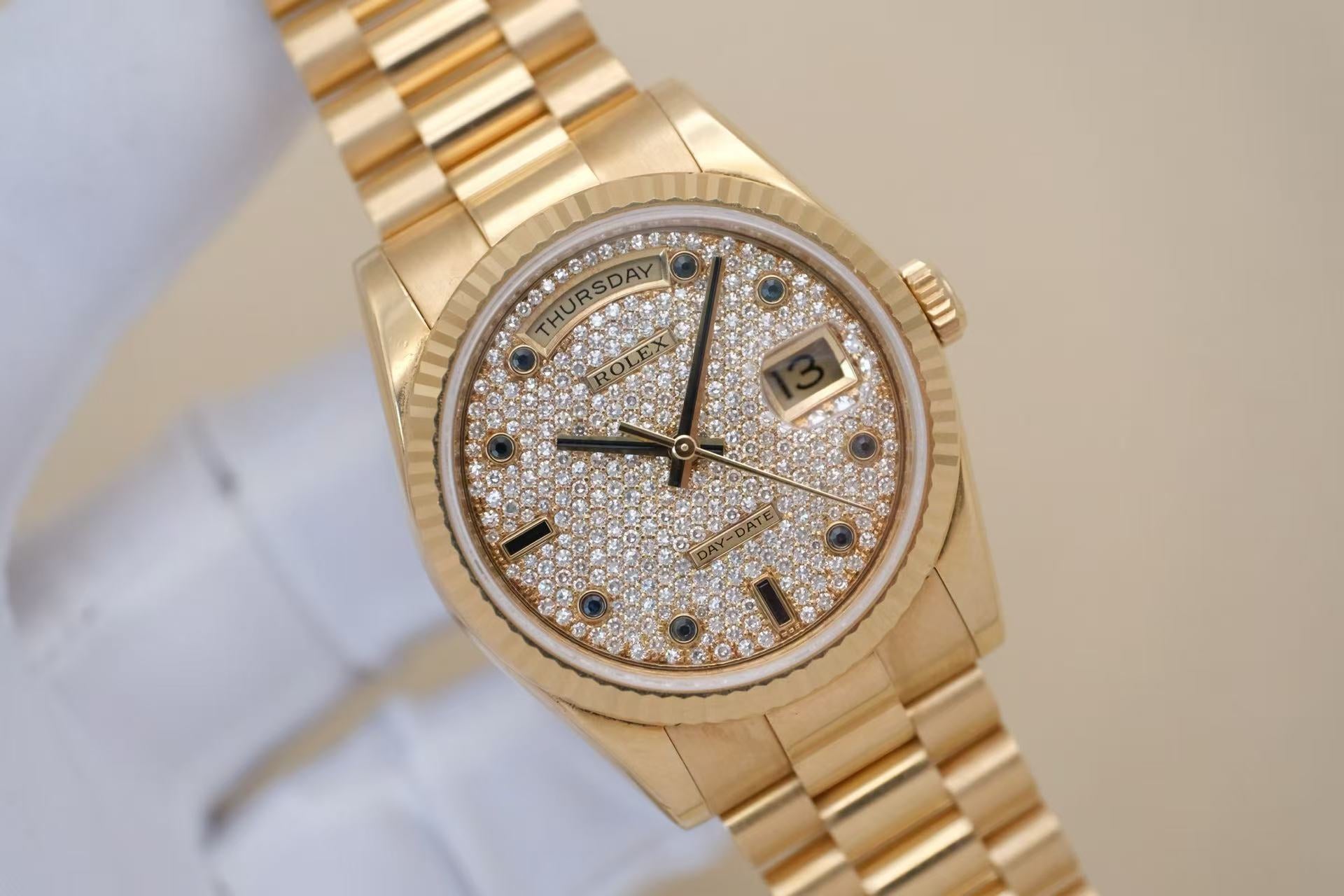 ✦ Rolex Day-Date 36 m118238 18K Gold Rare Crystal with Green and Blue Sapphire Octopus Eye