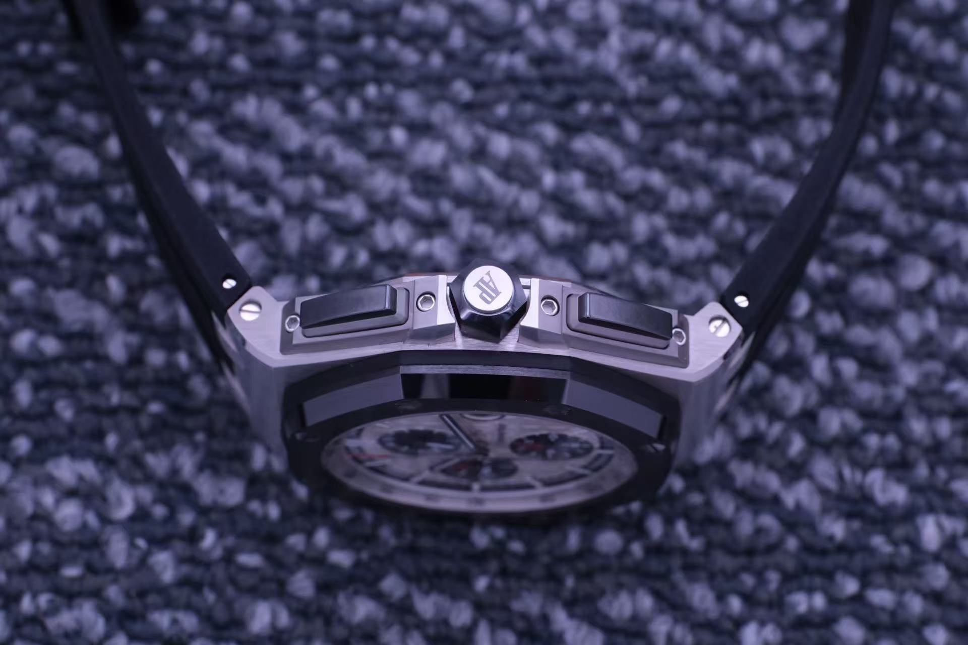 ✦ Audemars Piguet Royal Oak Offshore 26400SO 44mm Stainless Steel Panda Disc Automatic Mechanical