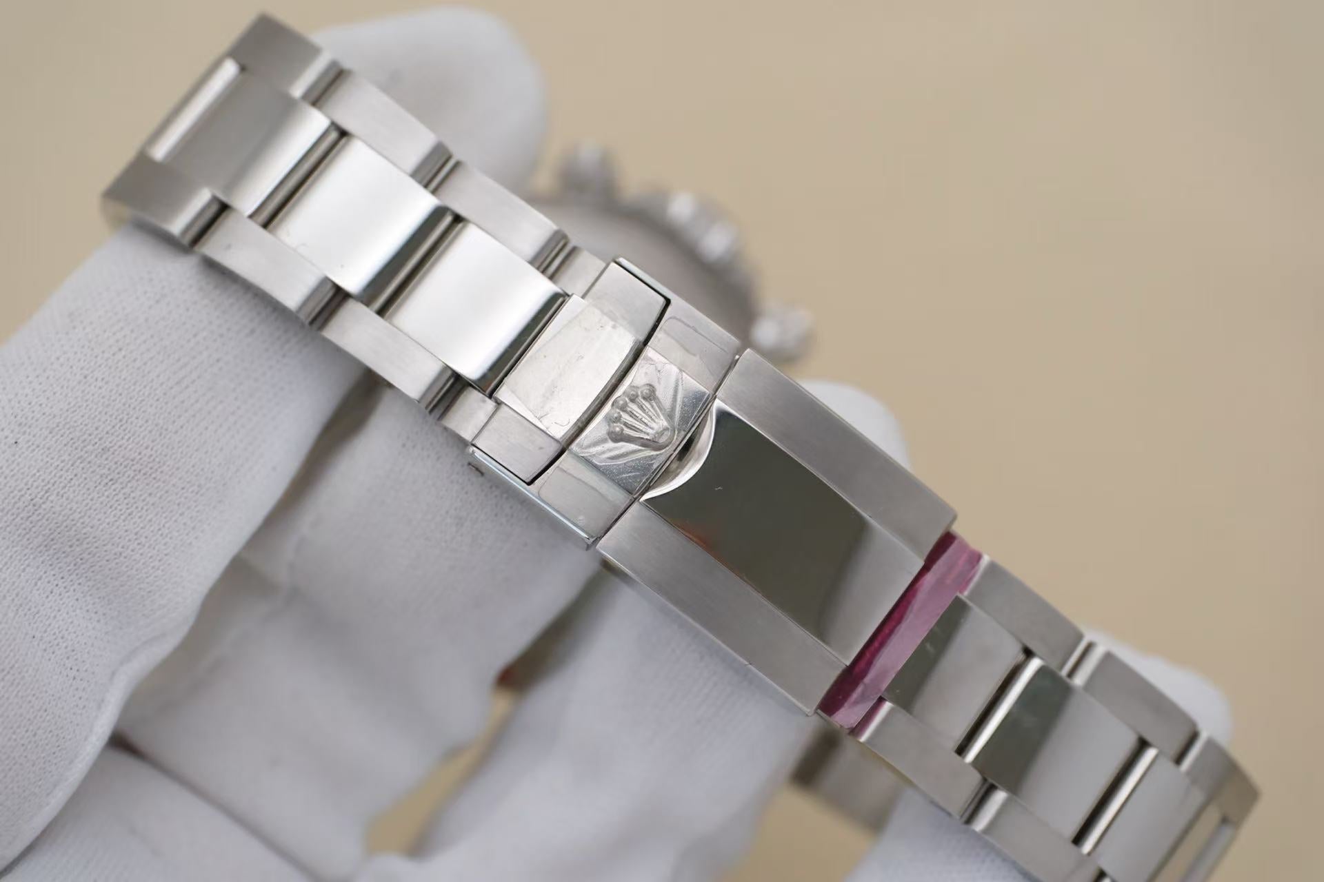 ✦ 劳力士 Rolex 宇宙计型迪通拿 116520 40毫米 精钢 黑盘 绝版未使用品
