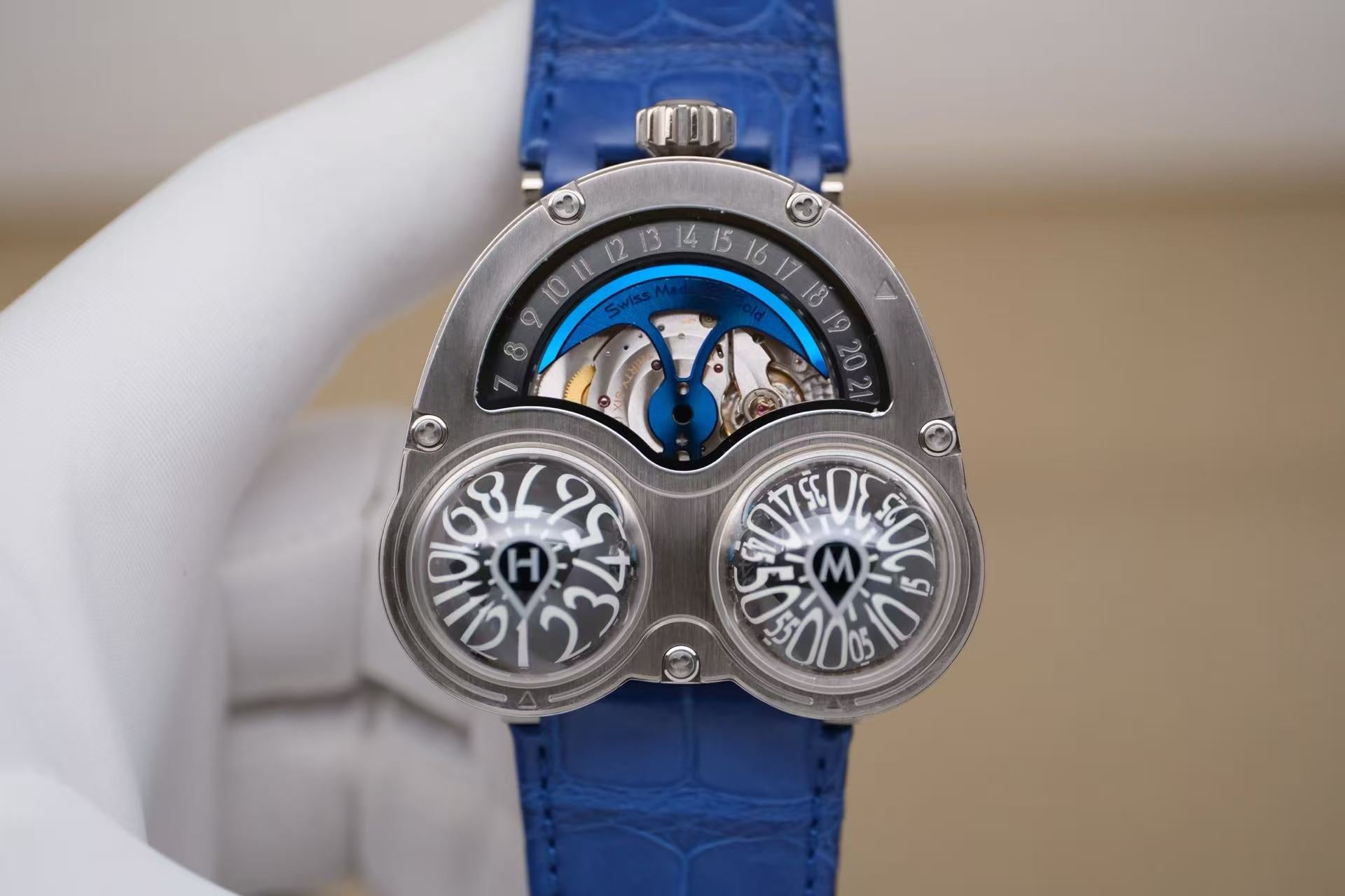 ✦ MB&F Independent Watch HM3 Frog Eye 47mm Titanium 3D Stereodynamic Automatic Watch