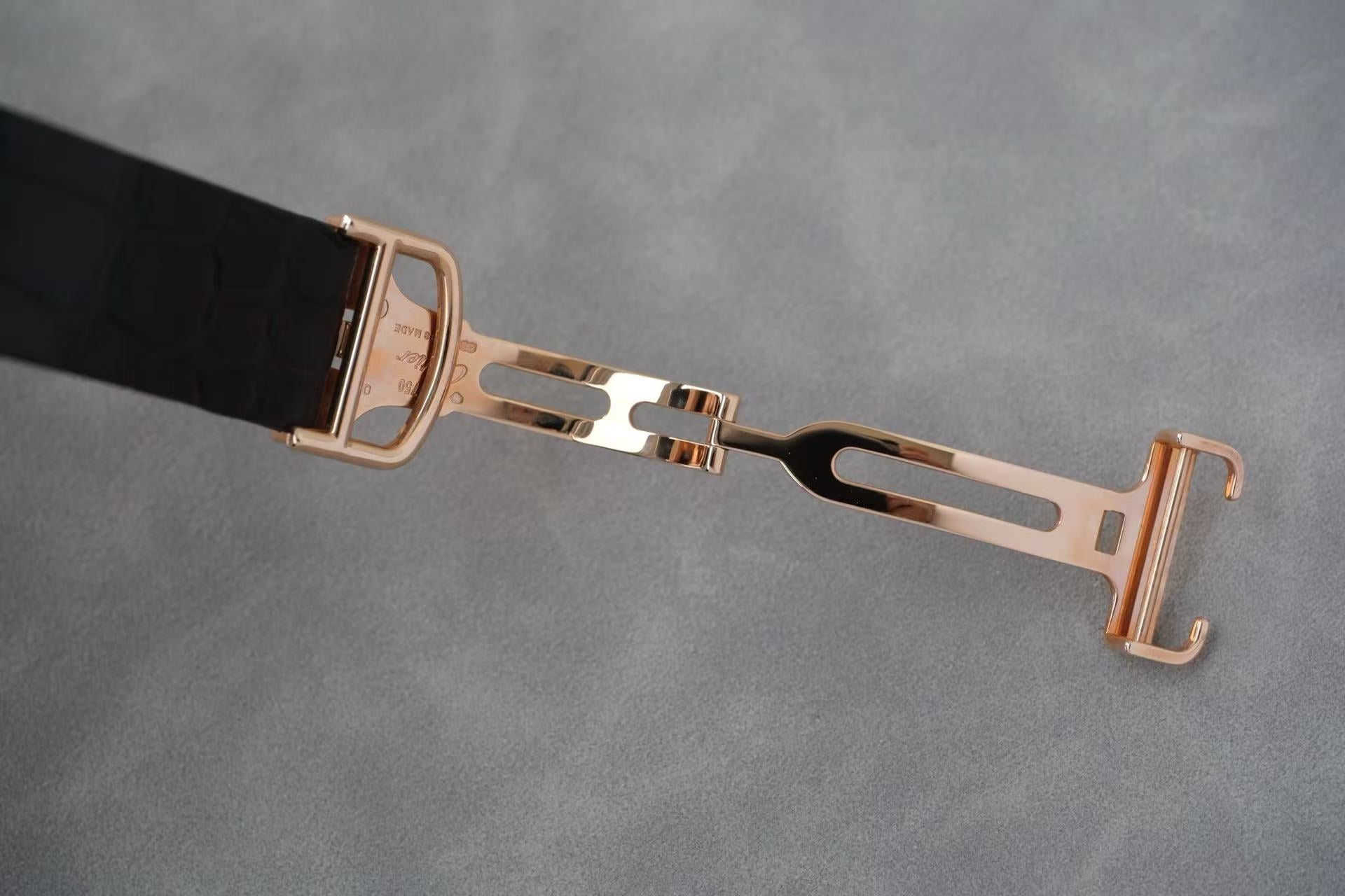 卡地亚 Cartier 山度士系列 W2006951 18K玫瑰金 44.6x34.6毫米 手动机械 库存单表