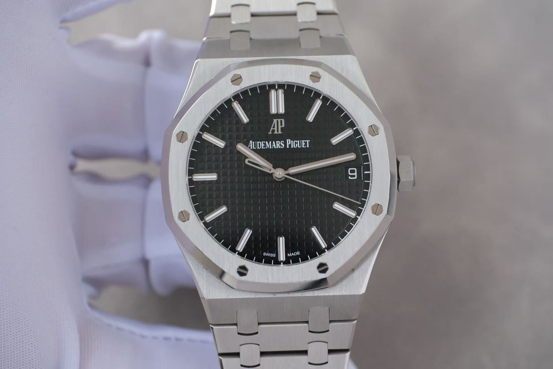 爱彼 Audemars Piguet 皇家橡树系列 15500ST.OO.1220ST.03 41毫米 黑盘精钢 2022年全套全长