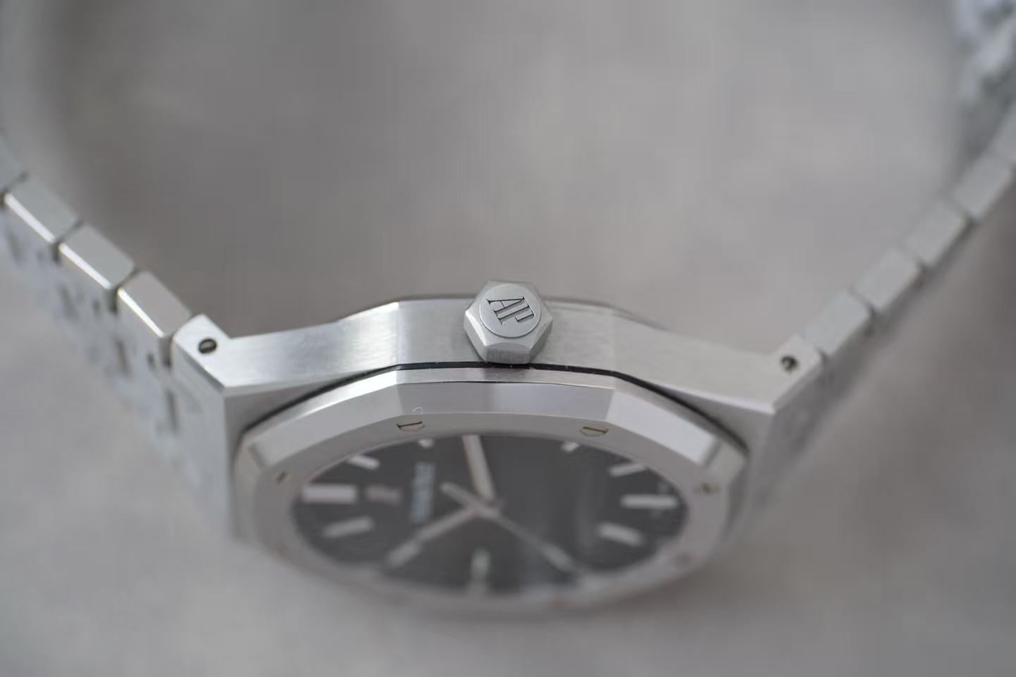 爱彼 Audemars Piguet 皇家橡树系列 15500ST.OO.1220ST.03 41毫米 黑盘精钢 2022年全套全长