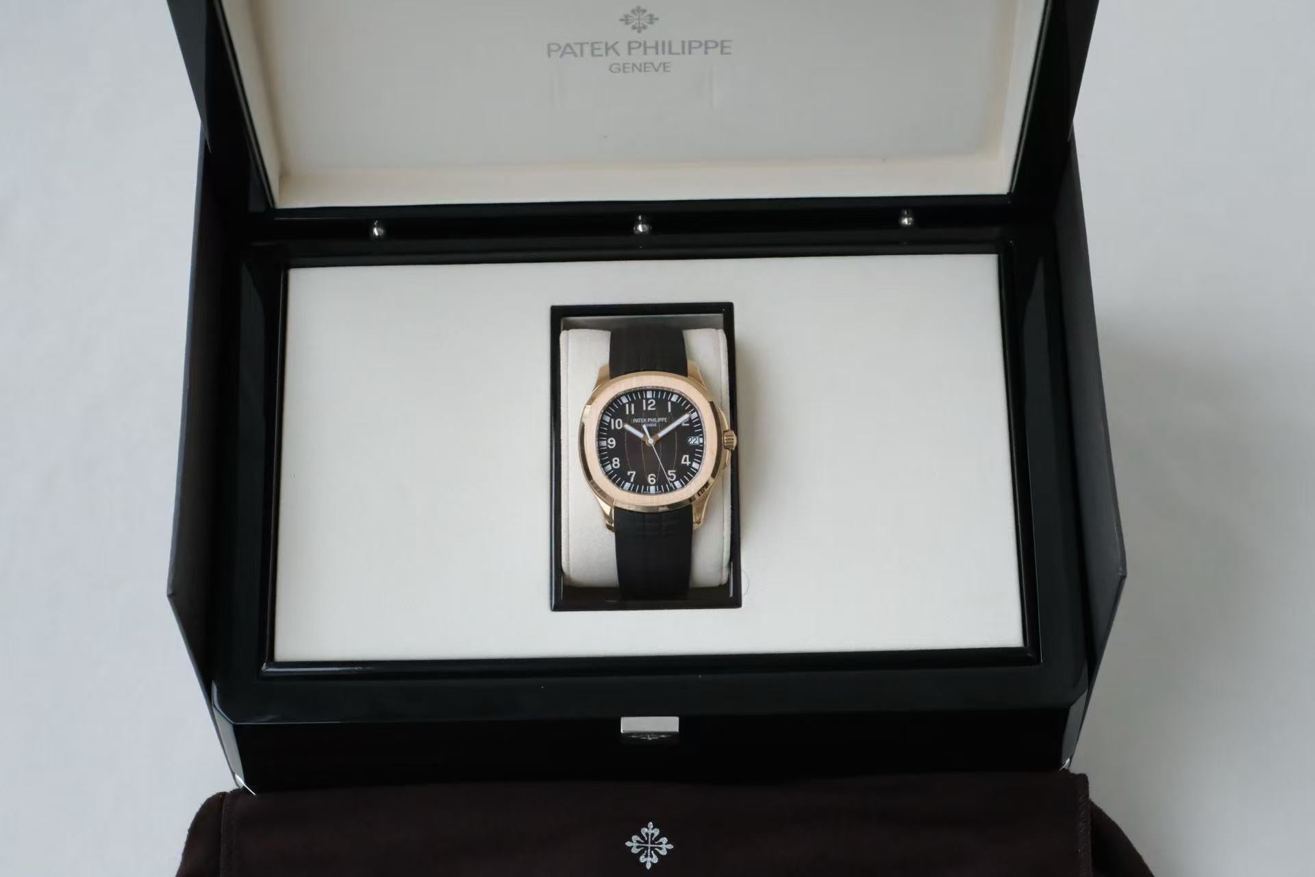 ✦ Patek Philippe Aquanaut 5167R-001 40mm 18K Rose Gold, 2017 China Import Full Set
