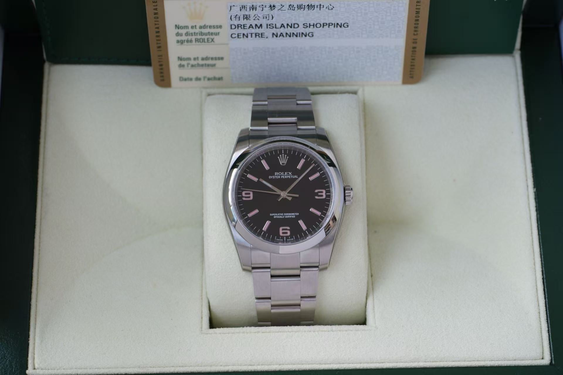 ✦ Rolex Oyster Perpetual 116000, Silver Dial 3-6-9, 36mm, Unused Complete Set (QR Code Film)
