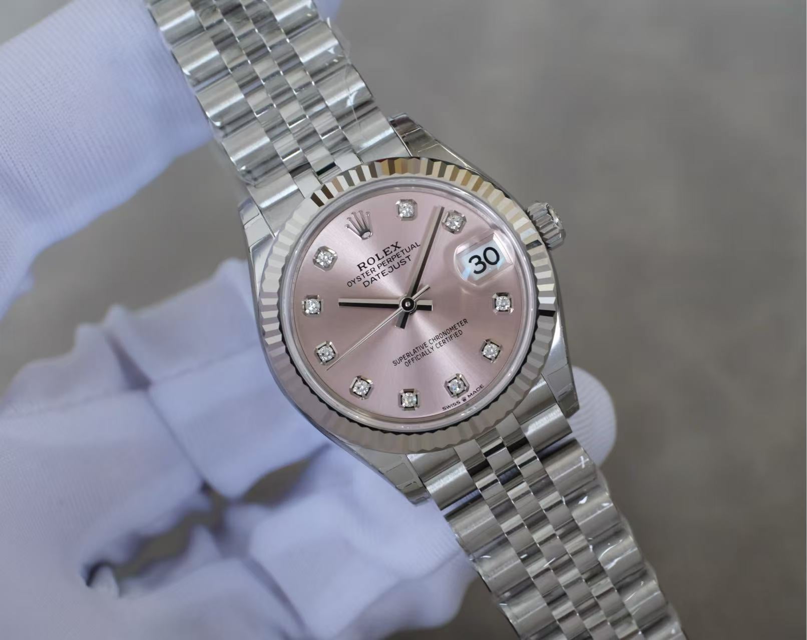 ✦ 劳力士 Rolex 日志型 278274 粉盘镶钻 31毫米 2026年1月未使用全套