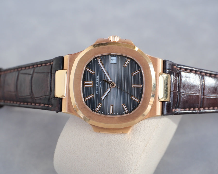 Patek Philippe 百达翡丽 运动优雅系列5711R-001腕表(鹦鹉螺) 运动优雅 5711R-001 40毫米 2009年 全套现货