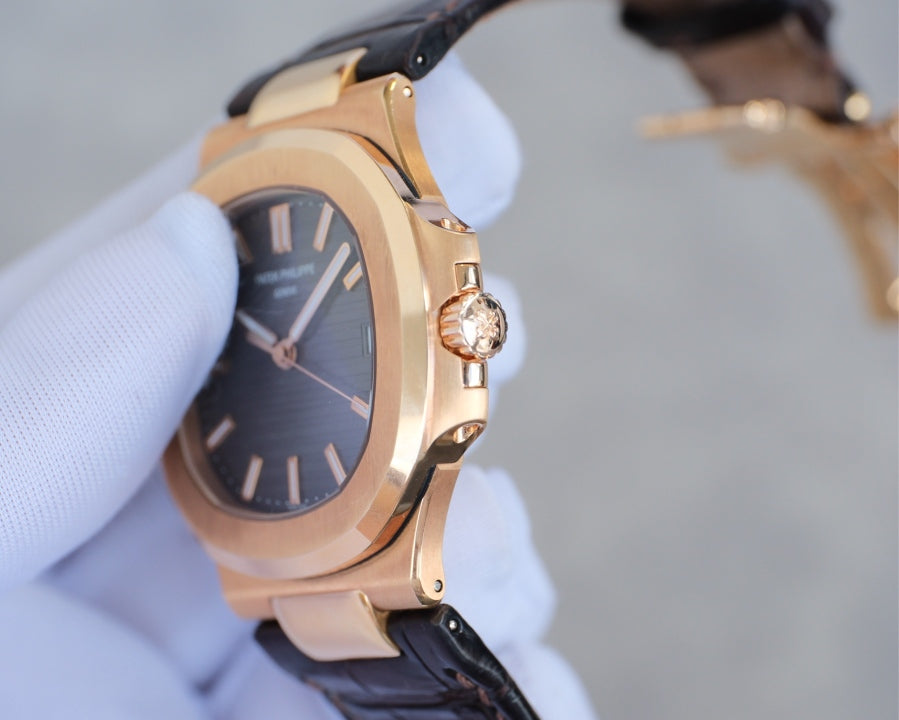 Patek Philippe 百达翡丽 运动优雅系列5711R-001腕表(鹦鹉螺) 运动优雅 5711R-001 40毫米 2009年 全套现货