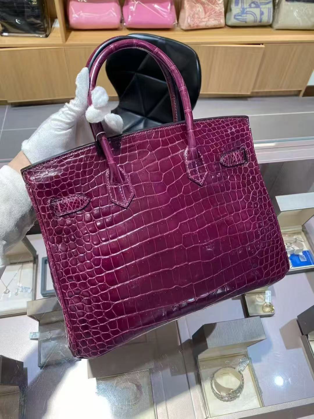 ✦ Hermès Birkin 30 5L Violet Glossy Inverted V Crocodile Leather with Silver Buckle and R Engraving (Rare Leather, Premium Item/Extremely High Value)