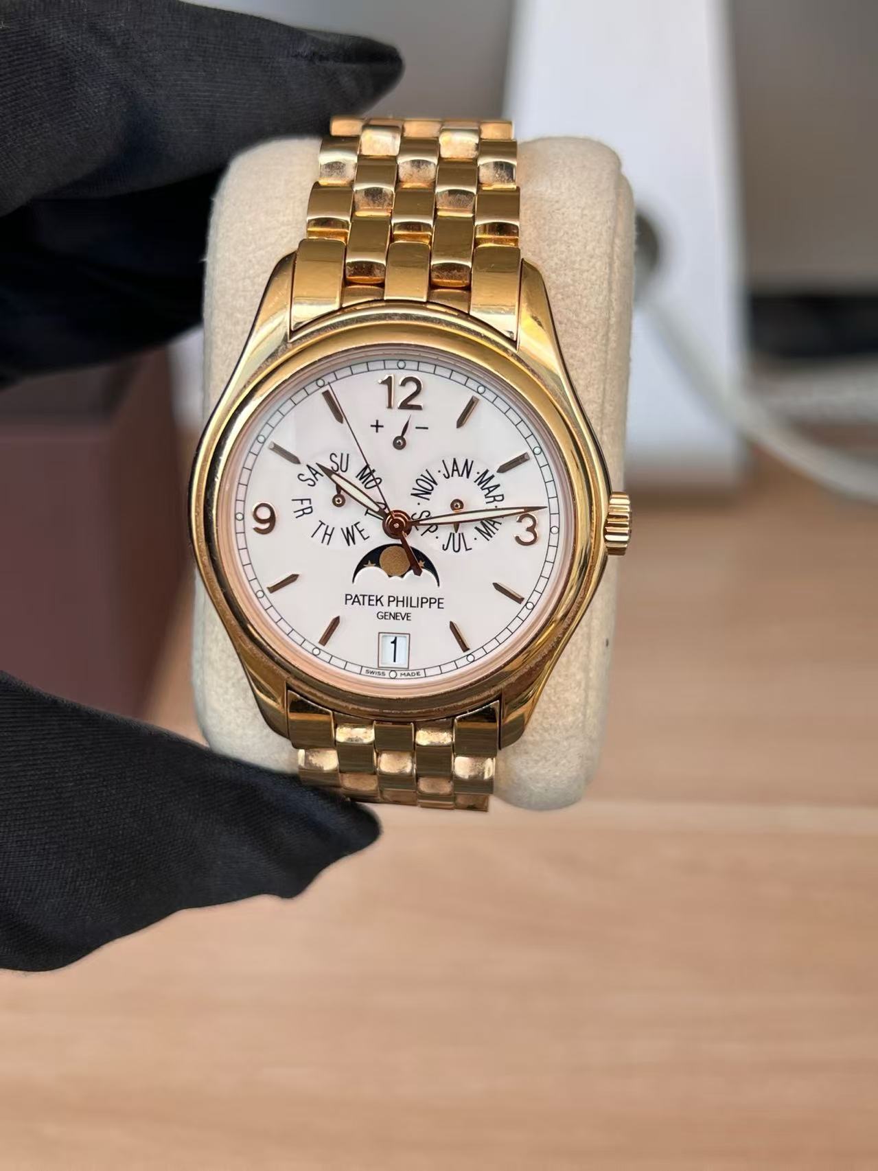 ✦ Patek Philippe Complications Timepiece 5146/1R-001 Annual Calendar Moon Phase, 18K Rose Gold Strap, 39mm, 2018 Complete Set